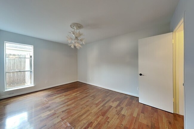 Building Photo - 505 Westcott St