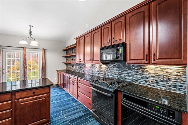 Building Photo - **Charming 3-Bedroom Rambler on 3 Acres in Scenic Stafford** NO HOA