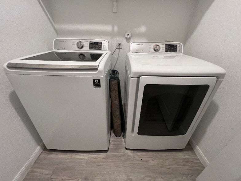 Building Photo - 12014 Pewee Ct