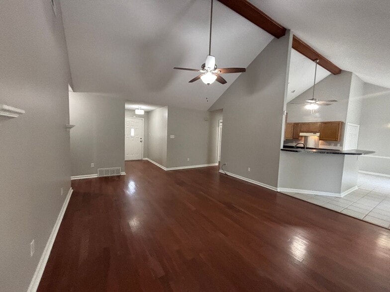 Building Photo - 2573 Laurelcrest Dr