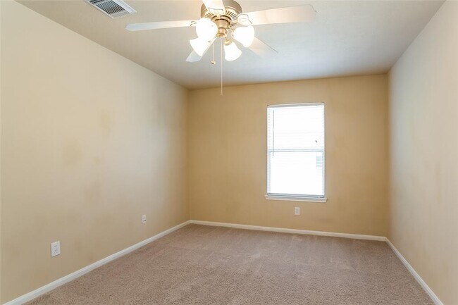 Building Photo - 15015 Misty Stone Ct