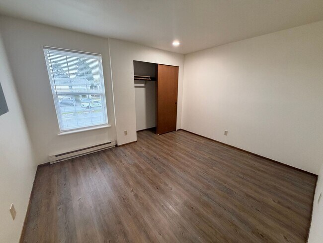 Building Photo - 5691 Eagle Pkwy