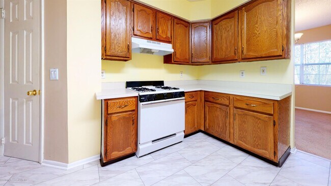 Building Photo - 1019 Waters Edge Dr