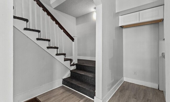 Building Photo - Salina S 1815 1817