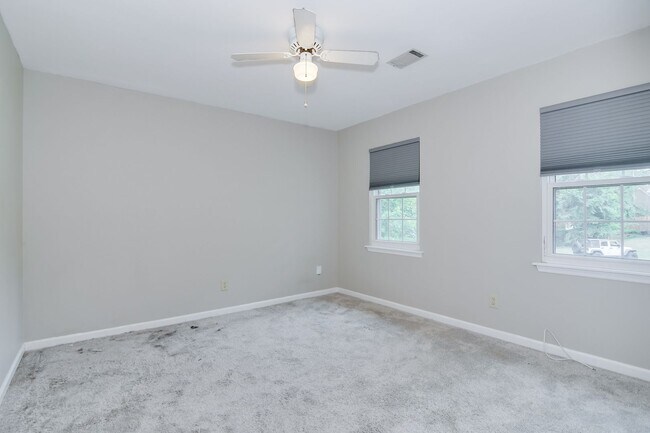 Building Photo - 321 Timberidge Dr