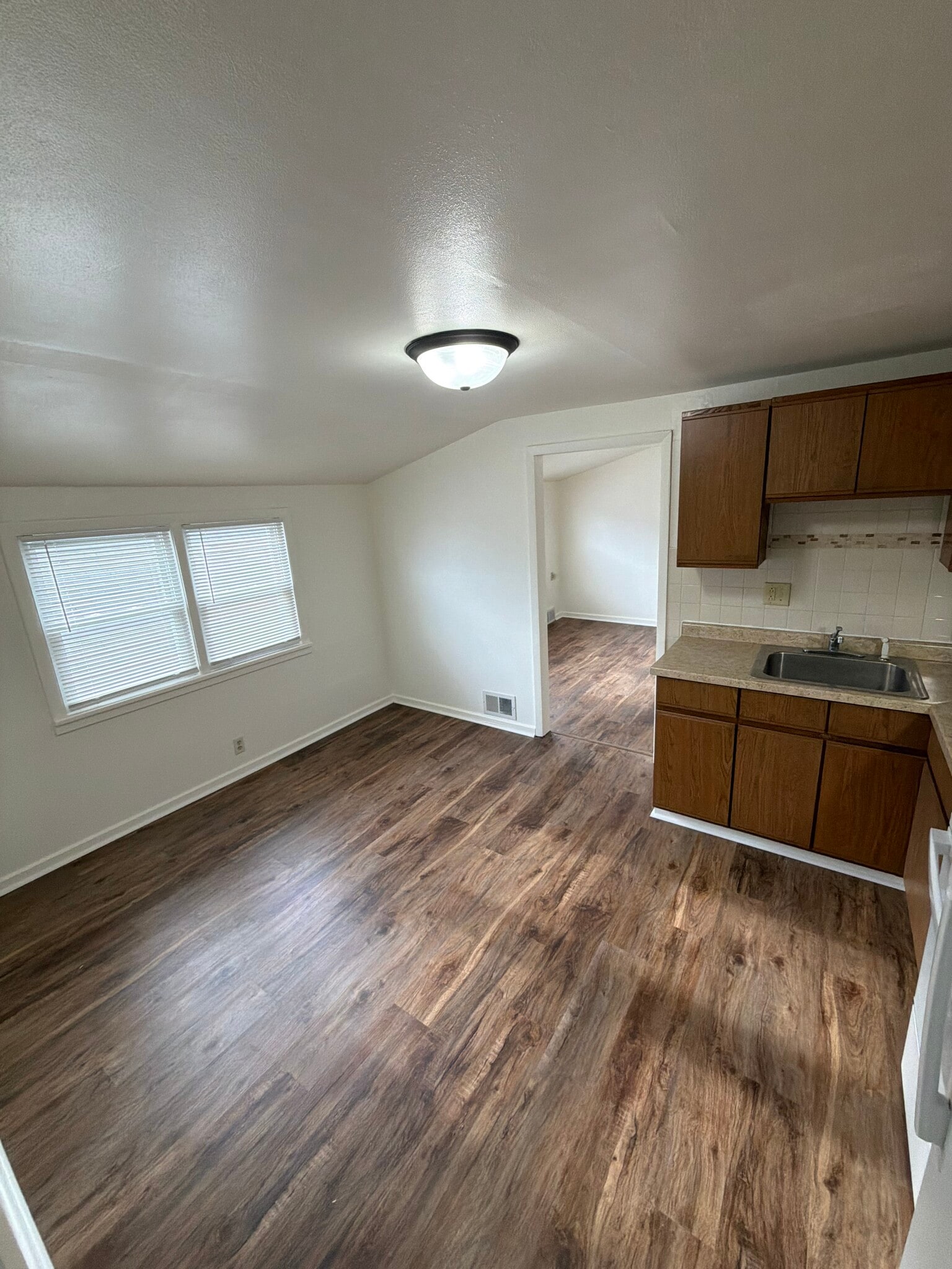 Building Photo - 2114 S 61st St