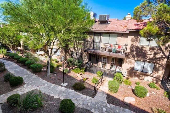 Building Photo - Townhome for Rent