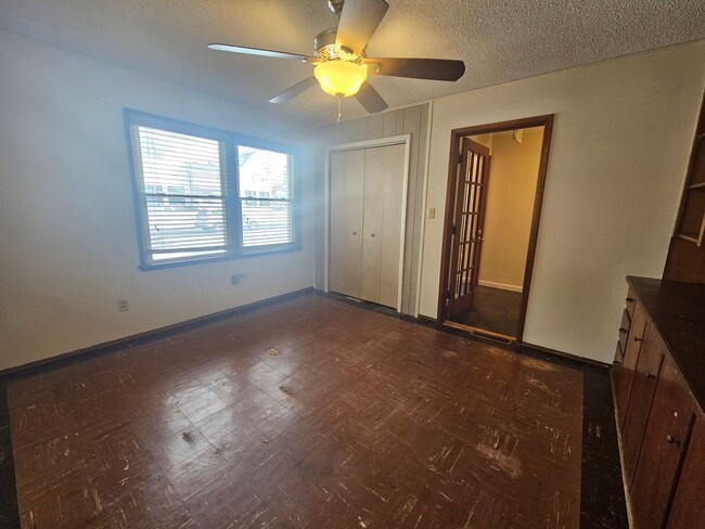 Building Photo - 120 Luther Ave