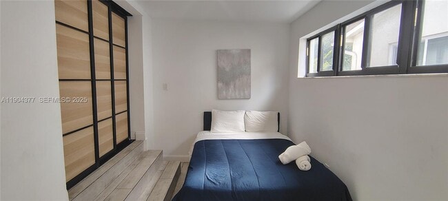 Building Photo - 420 NE 90th St