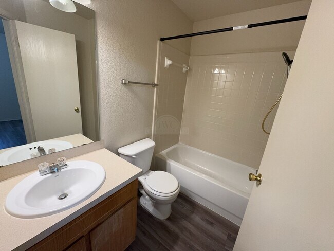 Building Photo - 4107 Gus Dr