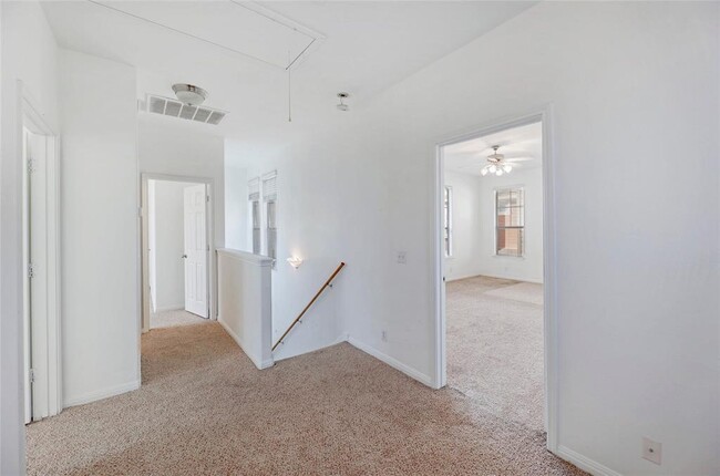 Building Photo - 710 Franklin Blvd