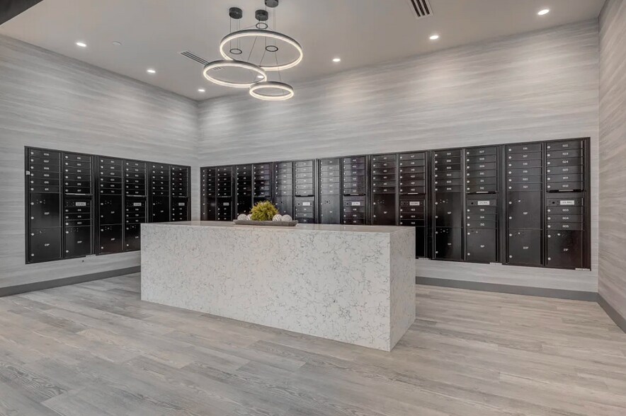 Building Photo - 352 S 500 E