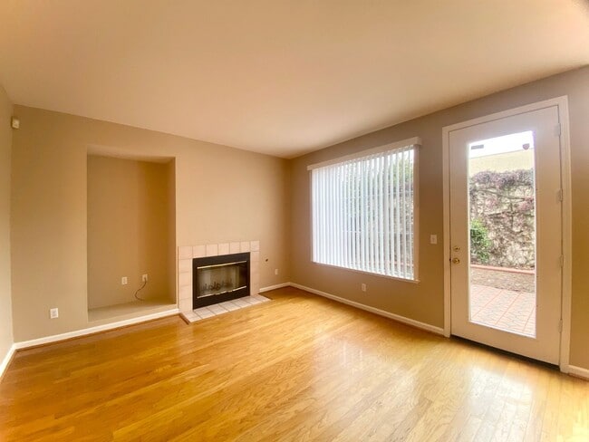 Building Photo - Spacious 3 Bedroom Home with Loft, Private Backyard, and Prime Commuter Location Near BART