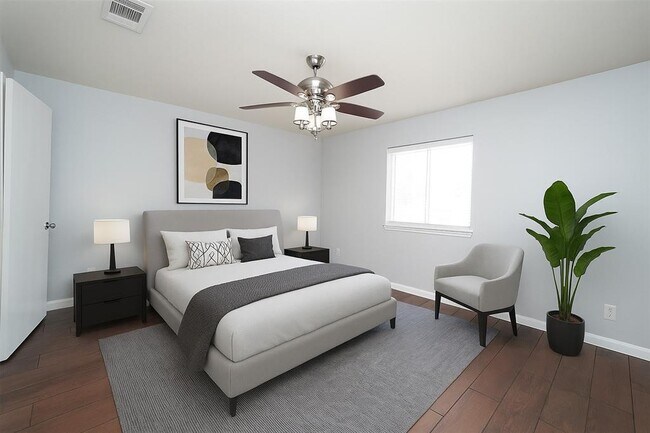 Building Photo - 311 Pentire Way