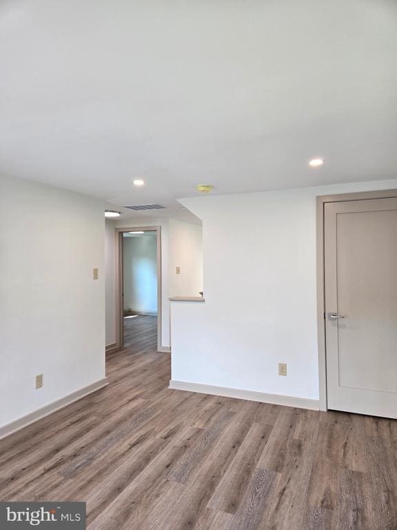 Building Photo - 124 Elm St