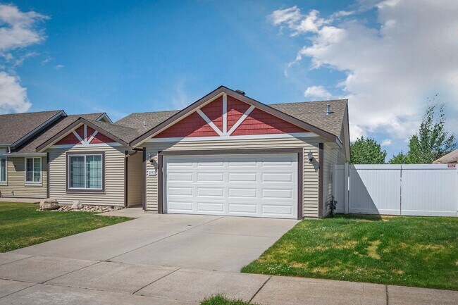 Building Photo - 6933 Fast Hawk Ln