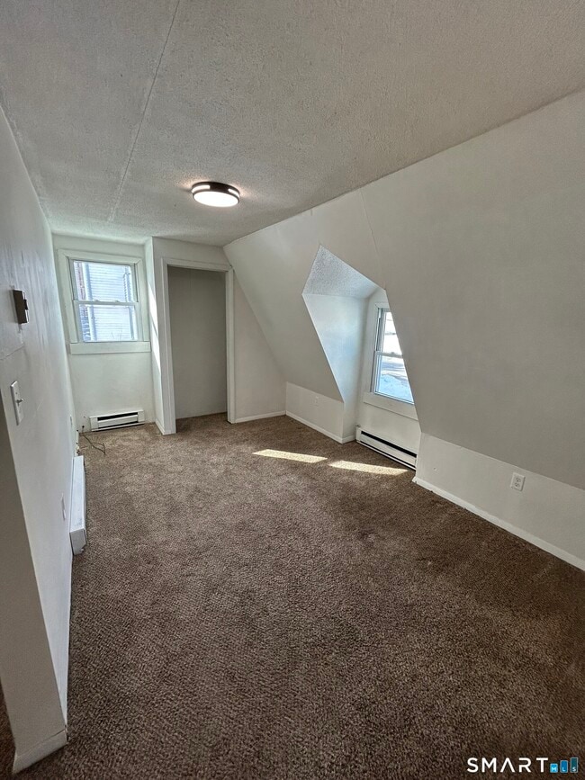 Building Photo - 168 High St