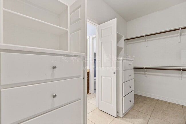 Building Photo - 1405 Gunnison Dr