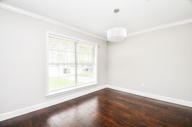 Building Photo - 4310 Woodvalley Dr