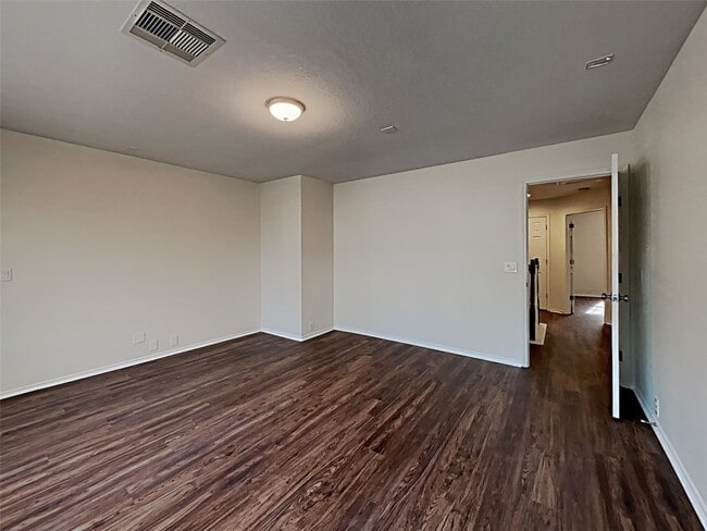 Building Photo - 2822 Woodspring Forest Dr