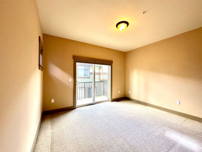 Building Photo - 3bd/2.5ba Bothell Townhome