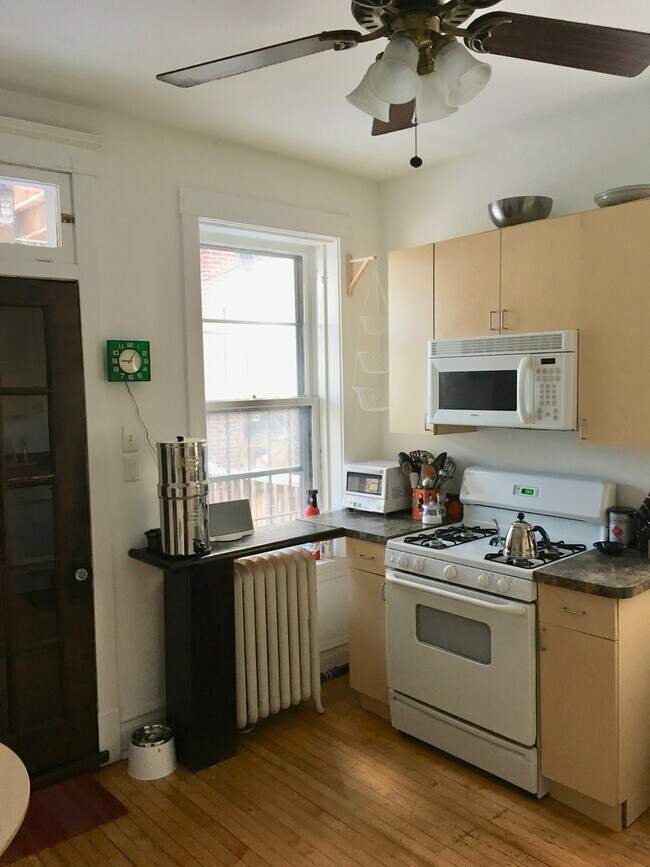 Building Photo - 1837 N Humboldt Blvd