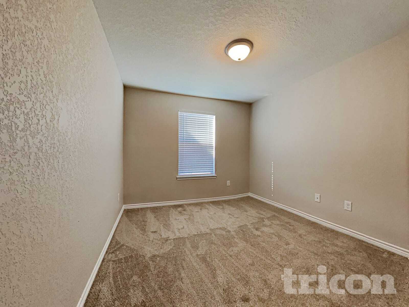 Building Photo - 15307 Delta Pt