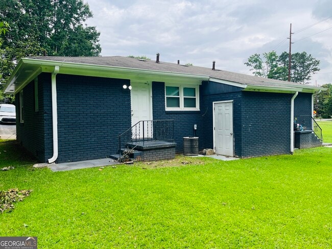 Building Photo - 4531 Wesley Dr