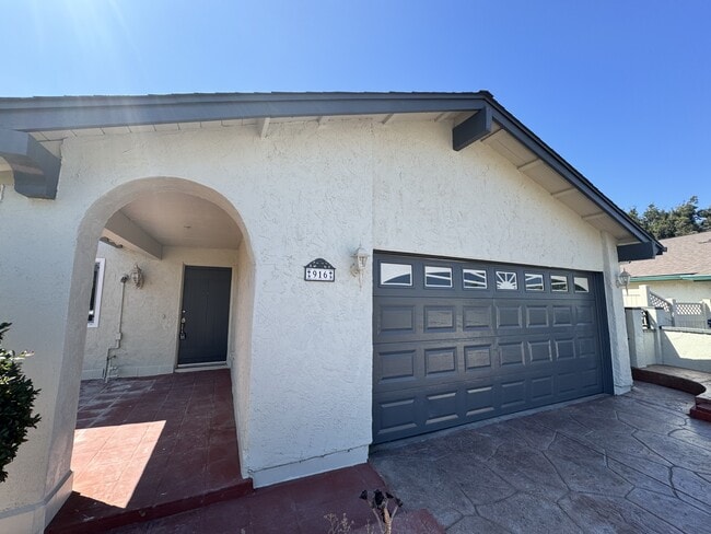 Building Photo - 916 Avenida Ysidora