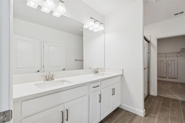 Building Photo - 31942 Folk Top St