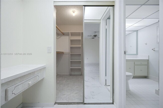 Building Photo - 920 NW 92nd Ave