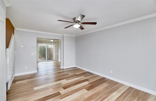 Building Photo - 2402 Savoy Dr