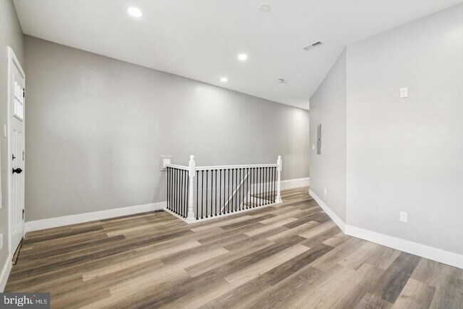 Building Photo - 4824 Sansom St