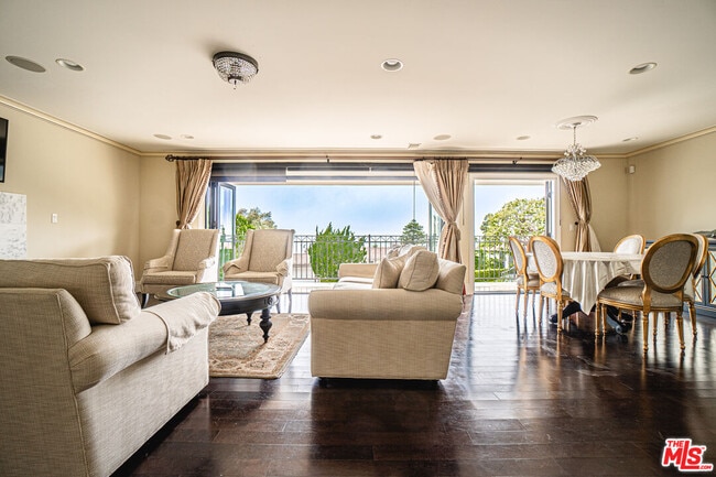 Building Photo - 1312 Via Zumaya