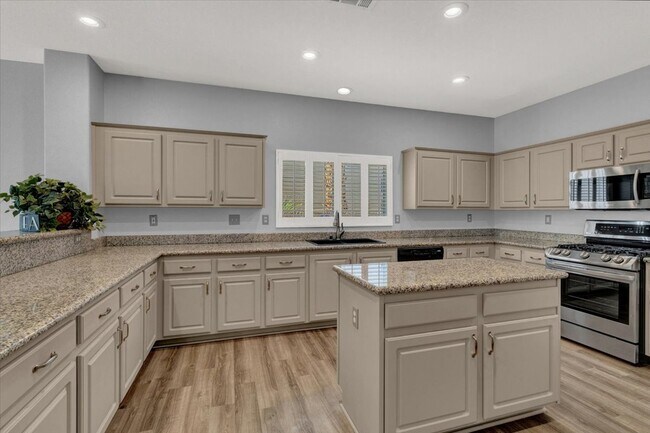 Building Photo - 9725 Drumcannon Ave
