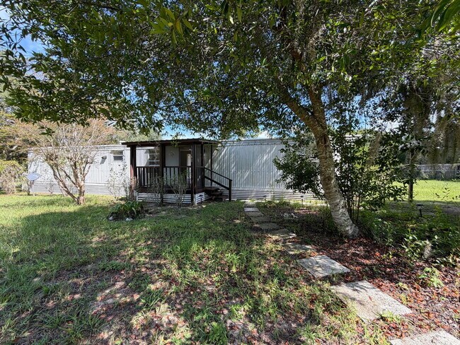 Building Photo - 10580 SW 105th Ave