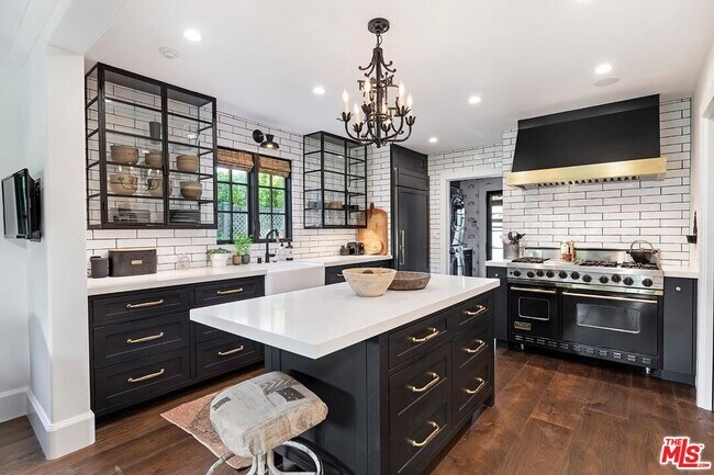 Building Photo - 4416 Arcola Ave