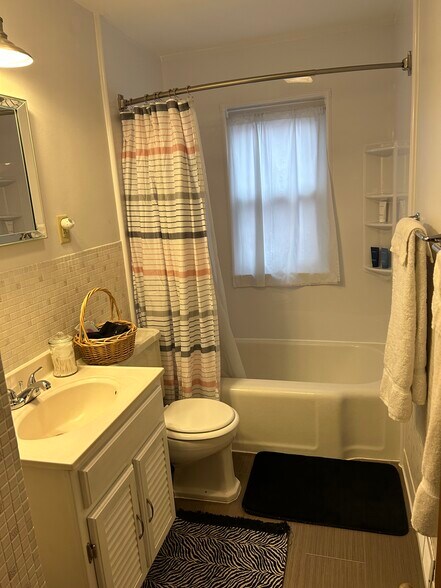 Building Photo - 1603 Jersey St