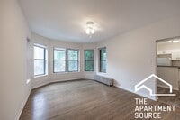 Building Photo - 7726 N Marshfield Ave