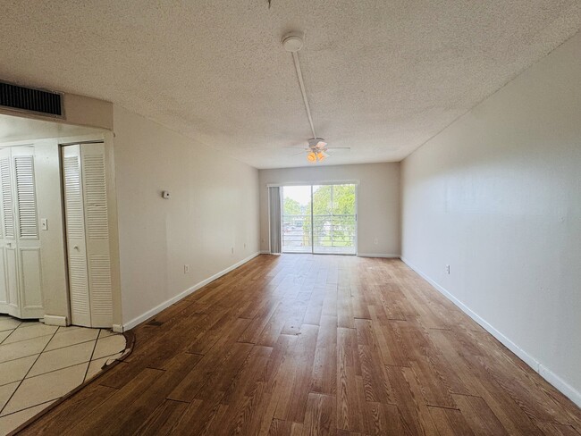Building Photo - 2800 NW 56th Ave