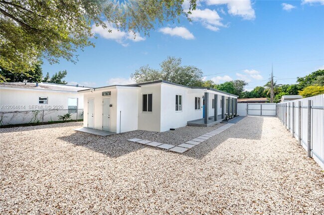 Building Photo - 5505 NW 5th Ct