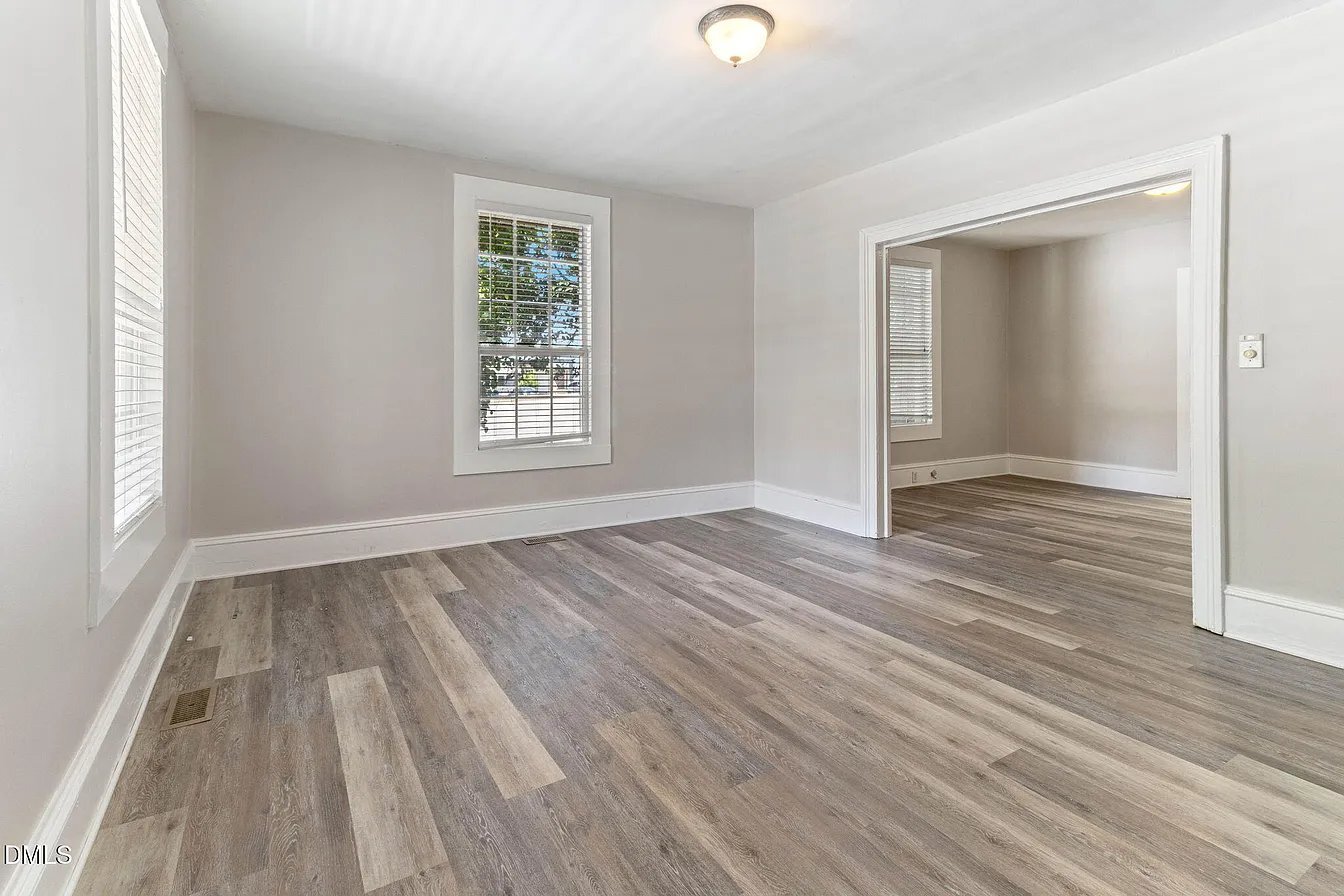 Building Photo - 1103 Pettis Pl