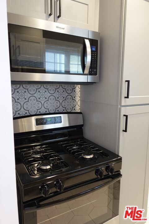 Building Photo - 906 Croft Ave