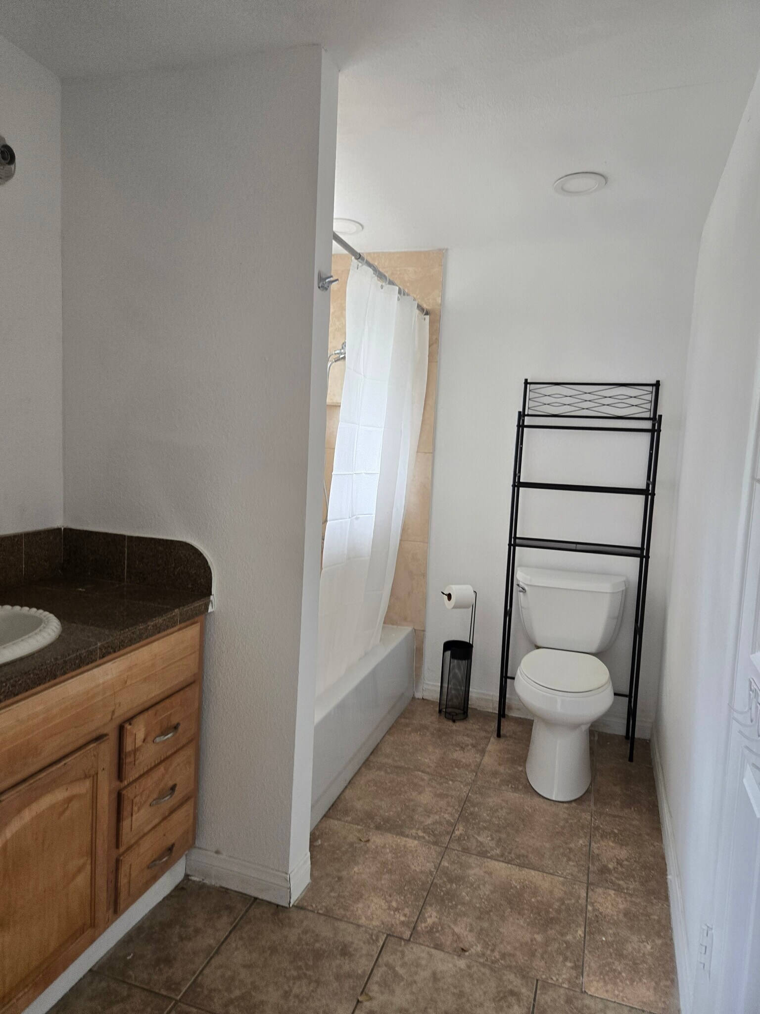 Building Photo - 66726 Cahuilla Ave