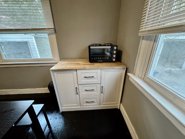 Building Photo - 17150 Santa Rosa Dr