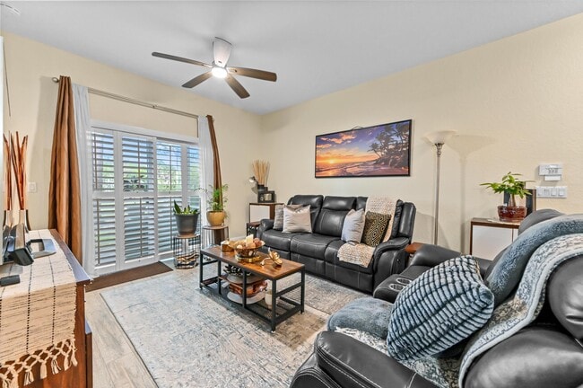 Building Photo - 3043 Grandiflora Dr