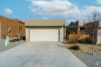 Building Photo - Beautiful Home in Rio Rancho