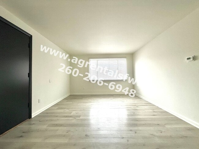 Building Photo - 4729 Northcrest Dr