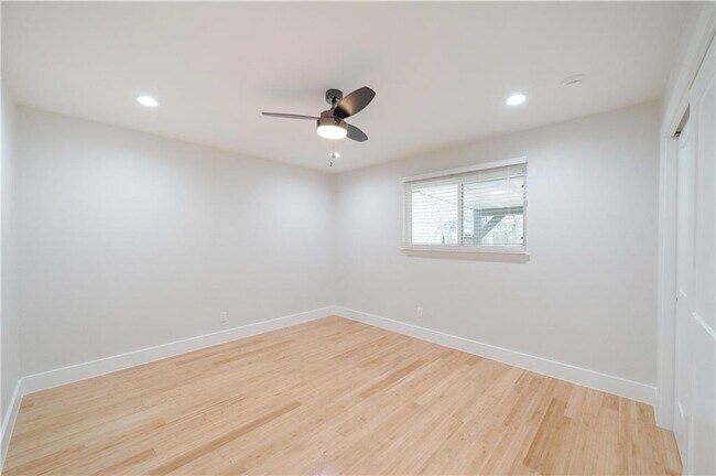 Building Photo - 2515 Berkett Dr