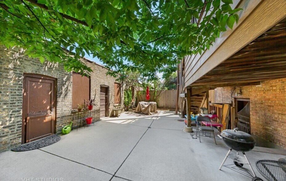 Building Photo - 4215 N Francisco Ave